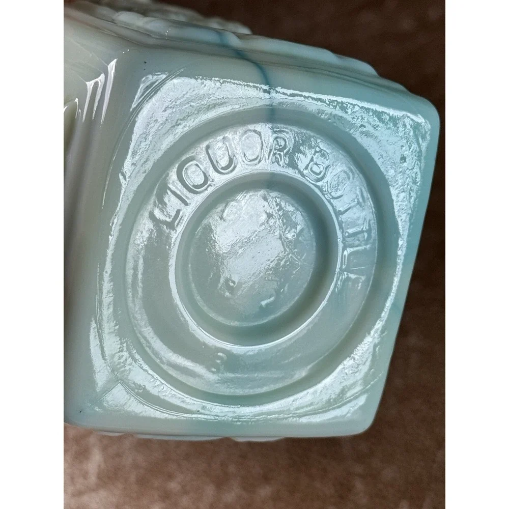 Vtg 1972 Jim Beam Liquor Decanter Jadeite Green Blue Milk Slag Glass‎ Stopper